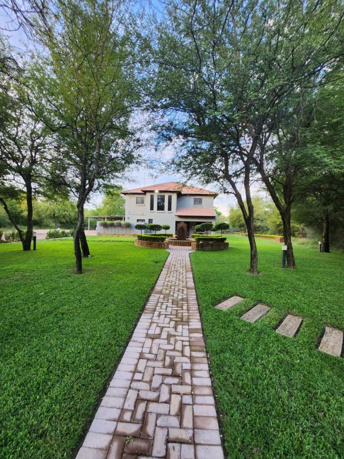 Rip Van Winkel Guest House Lephalale Ngoại thất bức ảnh